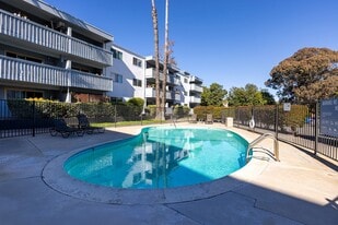 Mar at Seaside in San Diego, CA - Building Photo