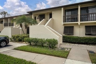 4614 Longwater Chase in Sarasota, FL - Building Photo