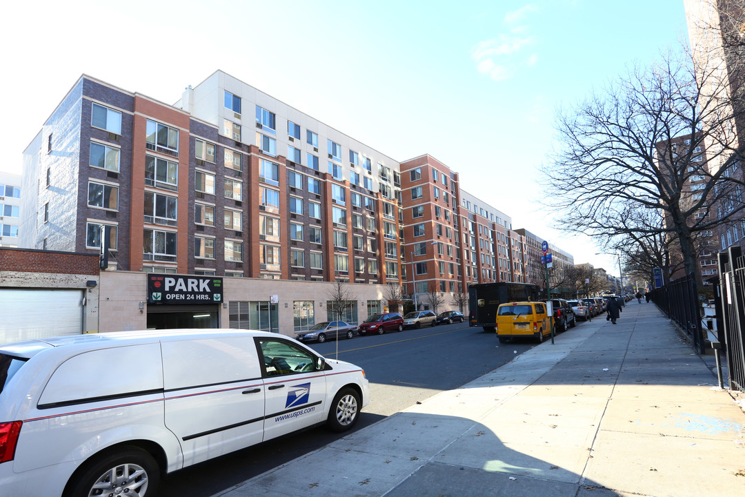 Beacon Mews in New York, NY - Building Photo