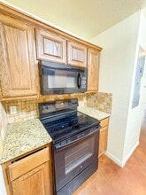 810 E Avenue C in Temple, TX - Building Photo - Building Photo