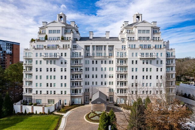 2500 Peachtree Rd NW