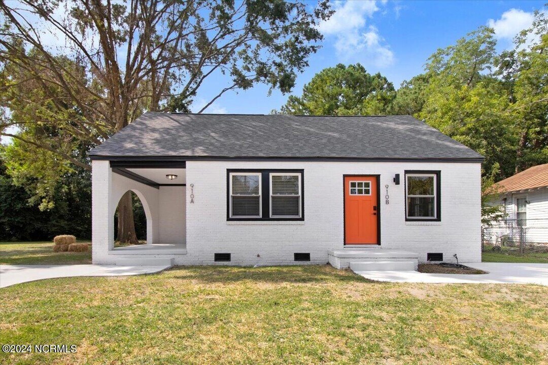 910 E Mulberry St, Unit A in Goldsboro, NC - Building Photo
