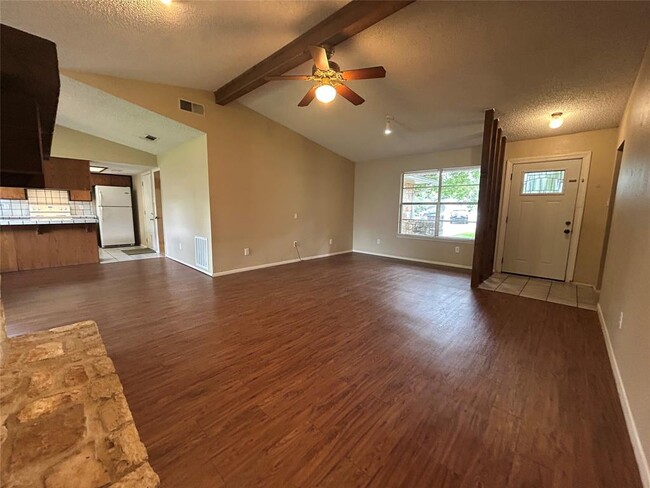 3902 Beaconsdale Dr in Austin, TX - Building Photo - Building Photo