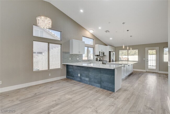 property at 680 Pansy Pl