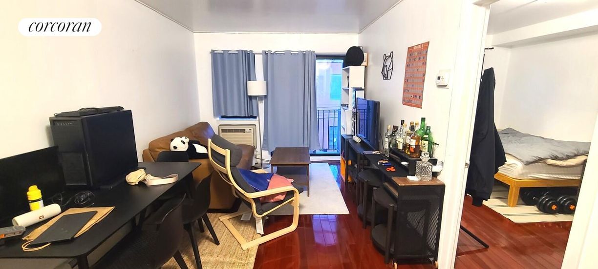 34-30 10th St in Queens, NY - Foto de edificio