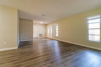 2859 60th Ave S in St. Petersburg, FL - Building Photo - Building Photo