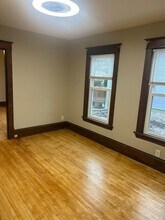 1094 13th Ave SE in Minneapolis, MN - Building Photo - Building Photo
