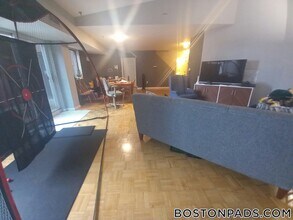 147 Kelton St, Unit 715 in Boston, MA - Building Photo - Building Photo