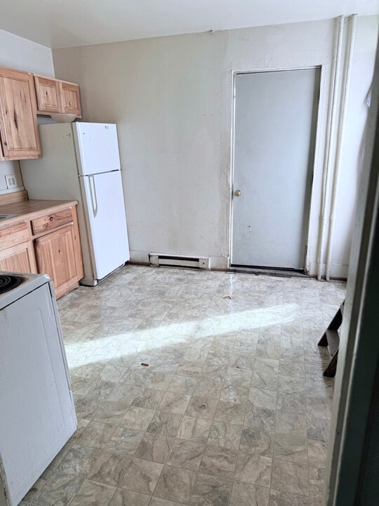 304 11th St in Altoona, PA - Building Photo