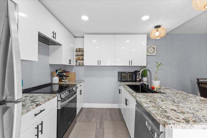 2704 27th Way in West Palm Beach, FL - Building Photo