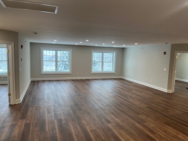 94 Danbury Rd, Unit 3 in Ridgefield, CT - Building Photo - Building Photo