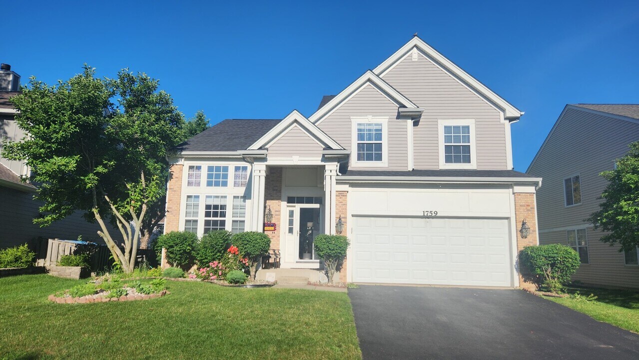 1759 Ellington Dr in Aurora, IL - Building Photo