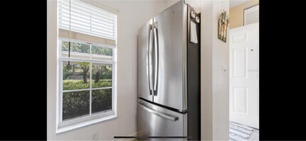 19345 Water Oak Drive, Unit 104 in Port Charlotte, FL - Foto de edificio - Building Photo