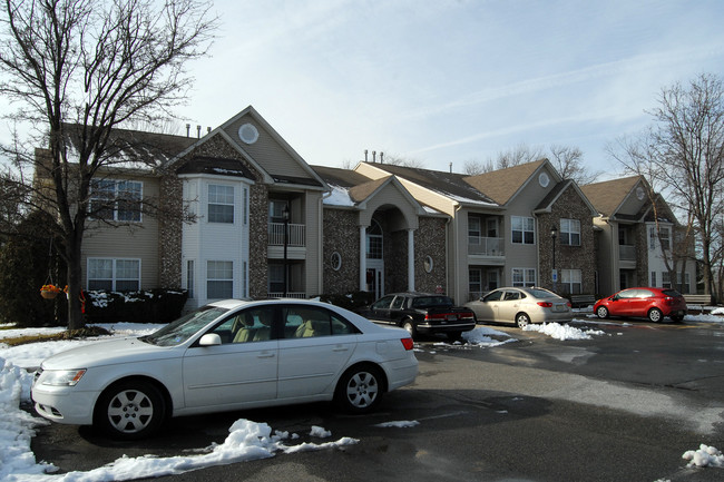 Carriage Pointe in Matawan, NJ - Building Photo - Building Photo