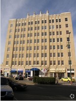 Jefferson Tower Lofts in Dallas, TX - Building Photo
