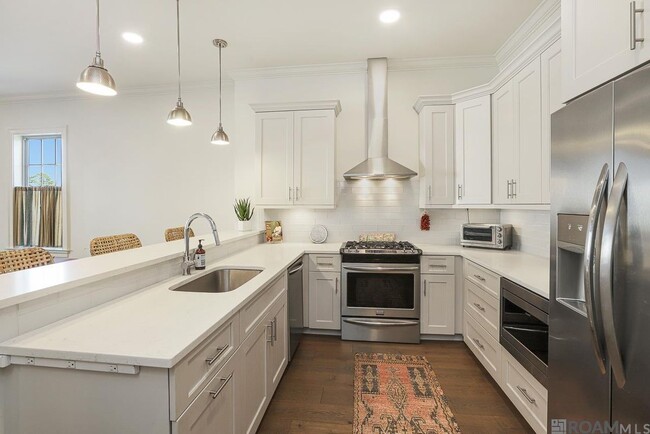 property at 8211 Village Plaza Ct