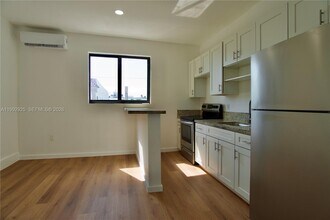 337 SW 5th Ave in Miami, FL - Building Photo - Building Photo