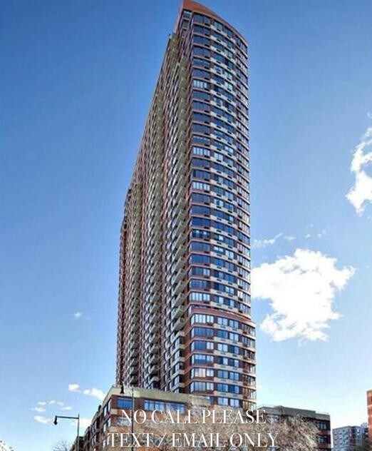 4-74 48th Ave in Queens, NY - Building Photo