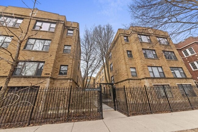 5932.5 N Paulina St in Chicago, IL - Building Photo - Building Photo