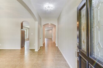 12635 Lakeshore Dr in Montgomery, TX - Foto de edificio - Building Photo