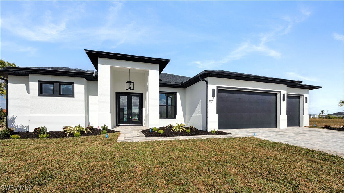 117 NE 5th Terrace in Cape Coral, FL - Building Photo