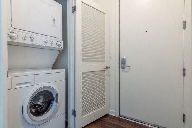 property at 5251 Vineland Ave