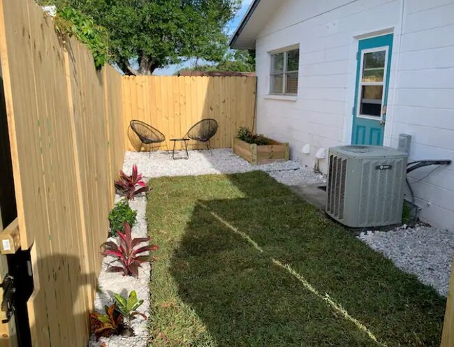 6515 113th St North, Unit B in Seminole, FL - Building Photo - Building Photo