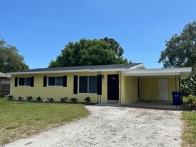 2745 Atlantic Blvd in Vero Beach, FL - Building Photo