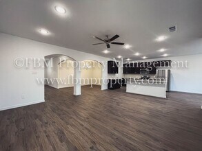 655 Excelsior Dr in Waxahachie, TX - Building Photo - Building Photo