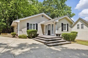 2192 Spink St NW in Atlanta, GA - Building Photo