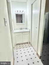 3030 Wisconsin Ave NW in Washington, DC - Building Photo - Building Photo