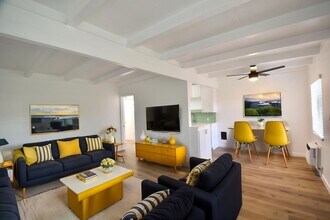6125 Whitsett Ave, Unit 09 in Los Angeles, CA - Foto de edificio - Building Photo