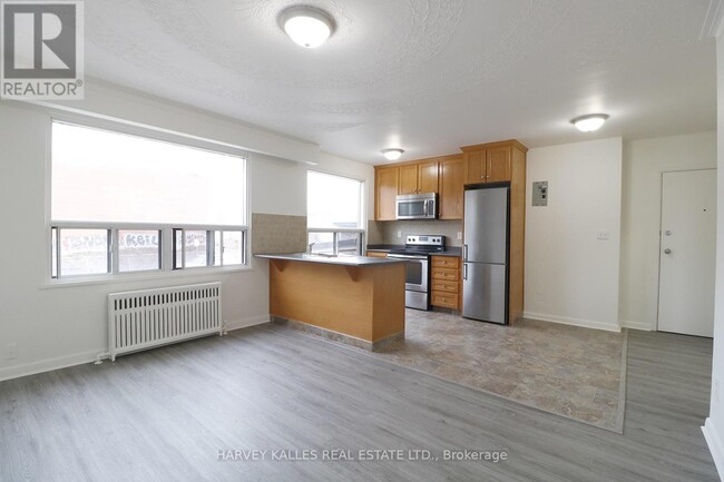 500-500 Gilbert Ave in Toronto, ON - Building Photo - Building Photo