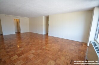 69 Monmouth St in Brookline, MA - Foto de edificio - Building Photo