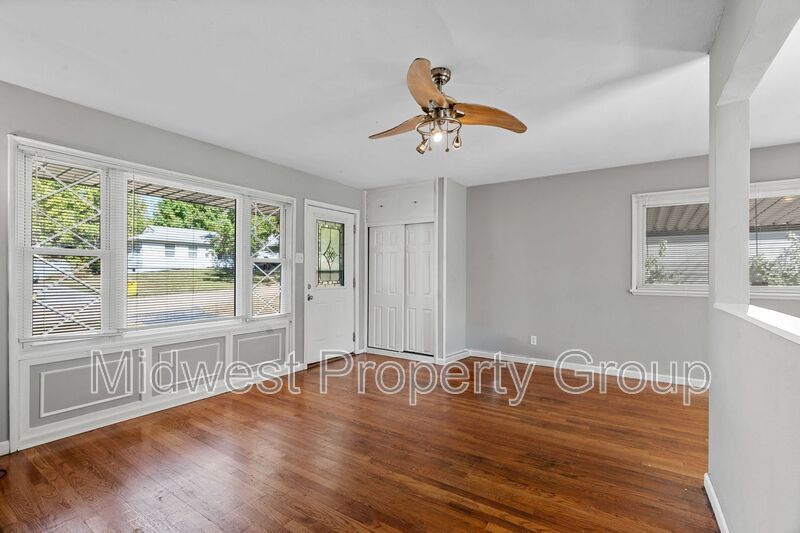 1700 Newhall Ct in St. Louis, MO - Building Photo