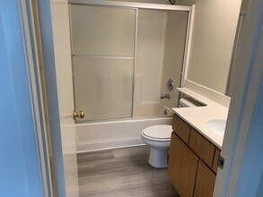 4434 Apricot Rd, Unit F in Simi Valley, CA - Foto de edificio - Building Photo