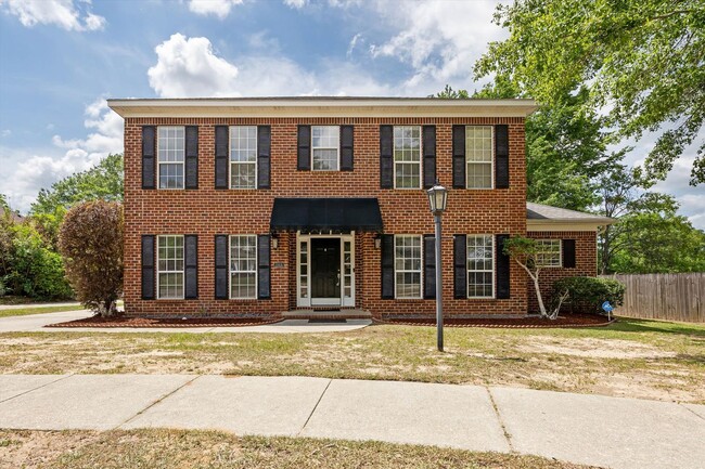 property at 1948 Bradbury Dr W