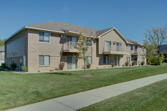 Woodland Estates in De Pere, WI - Foto de edificio - Building Photo