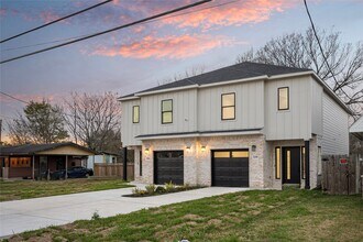8218 Lawler St in Houston, TX - Building Photo - Building Photo