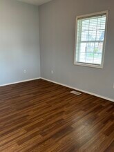 1537 Pearl St, Unit B in Columbus, IN - Building Photo - Building Photo