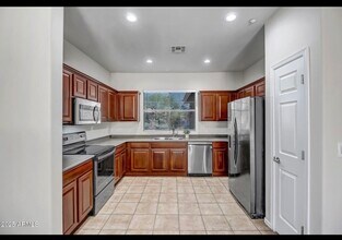 1623 W Owens Way in Anthem, AZ - Foto de edificio - Building Photo