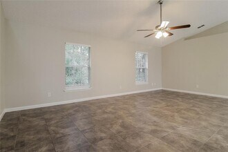 801 Clinton St in Sanford, FL - Foto de edificio - Building Photo