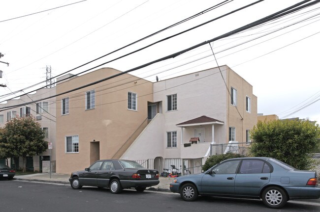 818-820 Cypress Ave in South San Francisco, CA - Foto de edificio - Building Photo