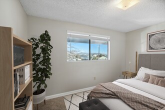 Peavine Peak Apartments in Reno, NV - Building Photo - Building Photo