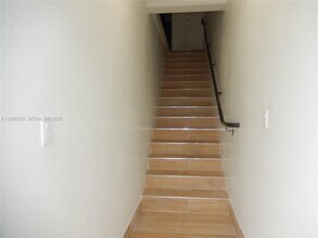 16955 SW 100th Ave in Miami, FL - Building Photo - Building Photo