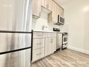 1215 N Berendo St in Los Angeles, CA - Building Photo - Building Photo