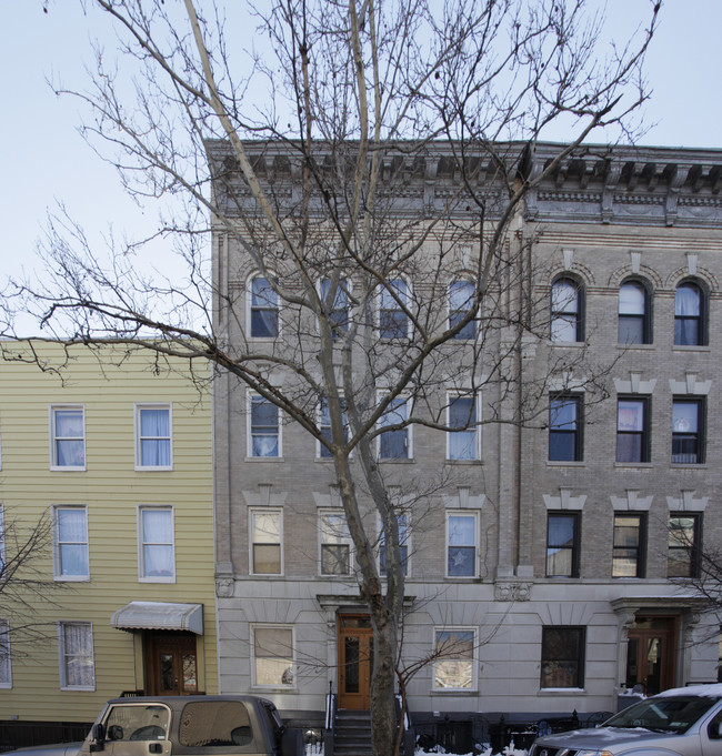 178 Kent St in Brooklyn, NY - Building Photo - Building Photo