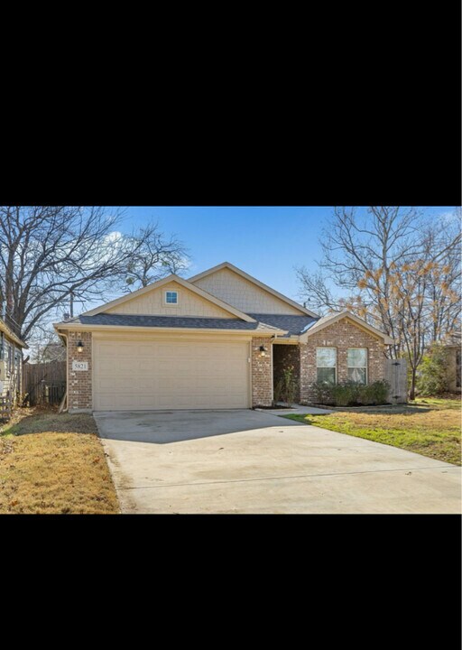 5821 Humbert Ave in Fort Worth, TX - Building Photo
