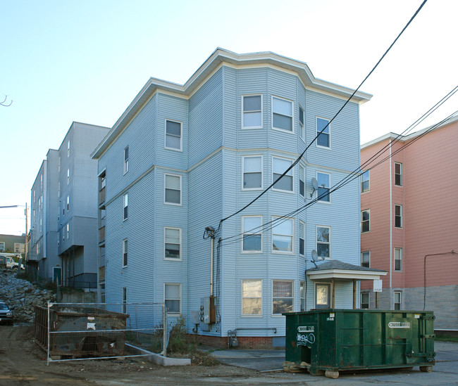 46 Knox St in Lewiston, ME - Foto de edificio - Building Photo