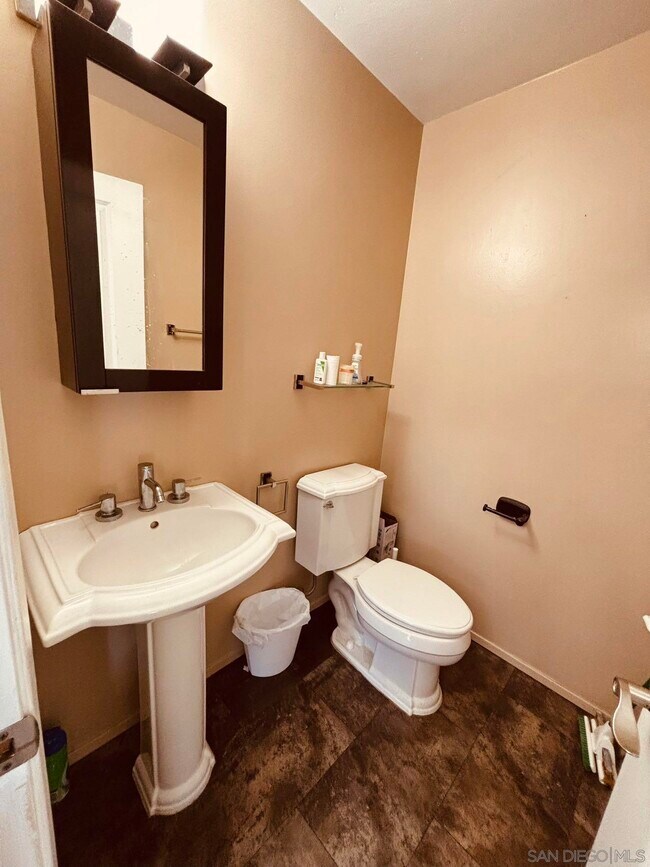 9624 Caminito Del Feliz in San Diego, CA - Building Photo - Building Photo